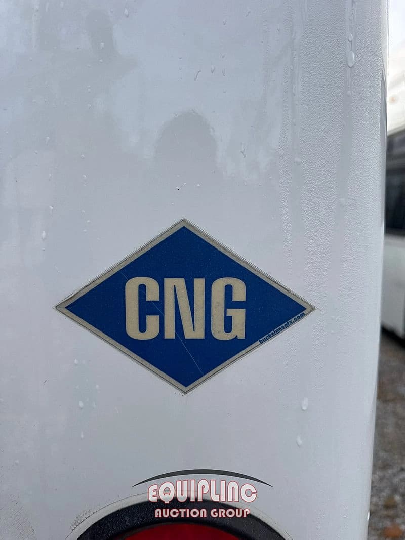 2016 Cummins 6.7 Shuttle Bus - Image 9