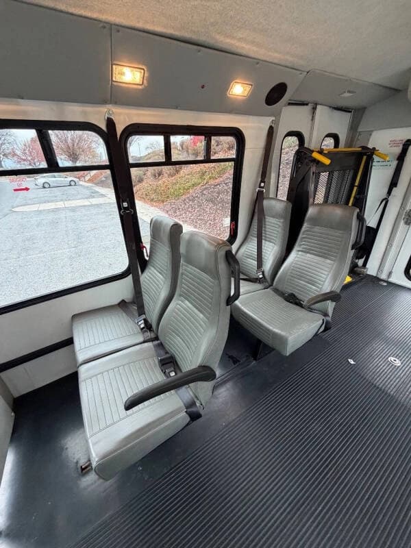 2012 Ford E350 ADA Shuttle Bus - Image 12
