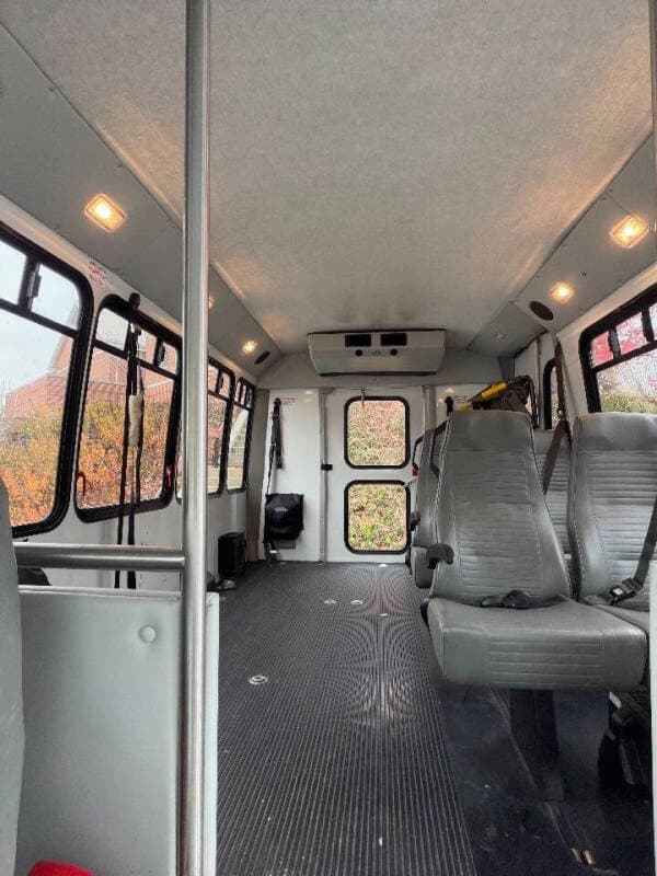 2012 Ford E350 ADA Shuttle Bus - Image 14