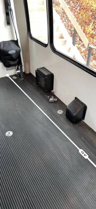 2012 Ford E350 ADA Shuttle Bus - Image 17