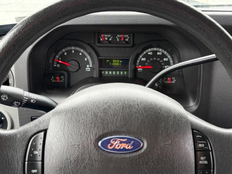 2012 Ford E350 ADA Shuttle Bus - Image 9