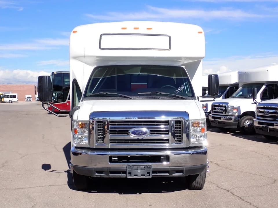 2017 Starcraft Allstar ADA Shuttle Bus - Image 2