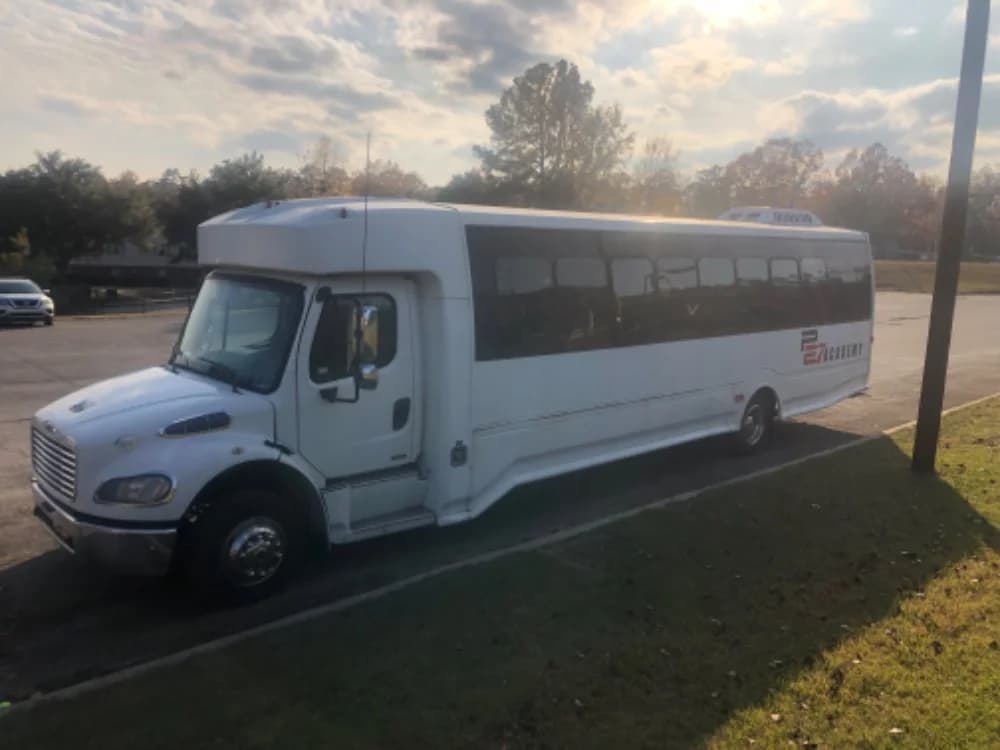 2012 Freight liners M2 - Image 3