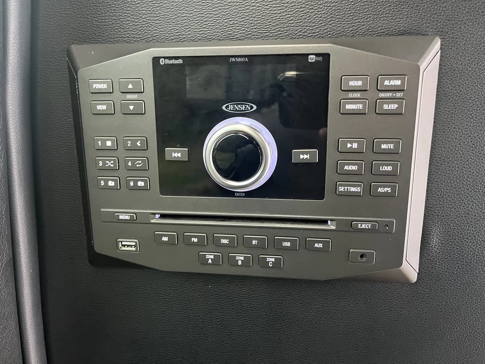 2019 Ford E450 Berkshire Shuttle Bus - Image 8