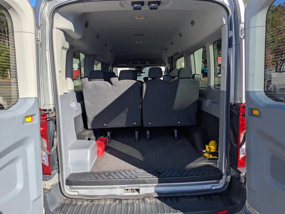 2015 Ford Transit 350 XLT Passenger Van - Image 5