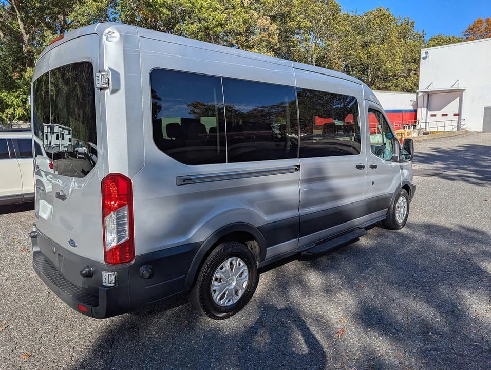 2015 Ford Transit 350 XLT Passenger Van - Image 6