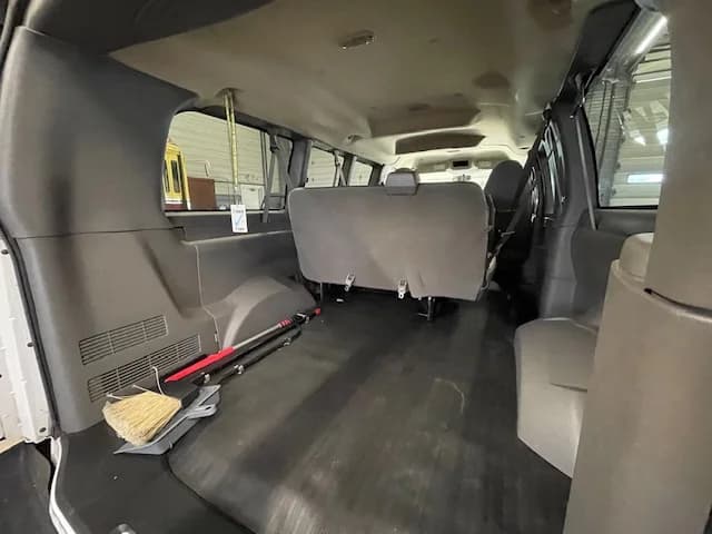 2014 GMC Savana School Van - Image 12