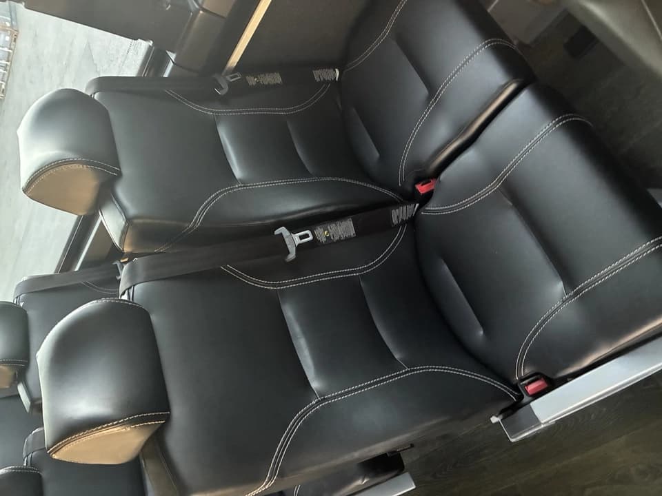 2020 PREVOST X3-45 WCL - Image 11