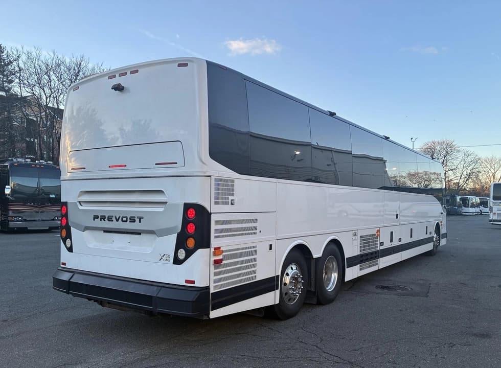 2020 PREVOST X3-45 WCL - Image 3