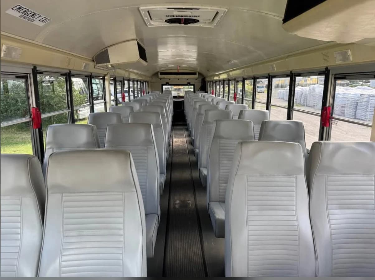 2016 International RE 44P - Image 3