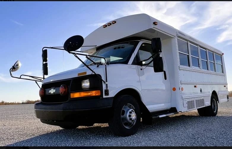 2016 Chevrolet Thomas 14P MFSAB - Image 1