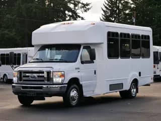 2015 Ford Goshen bus