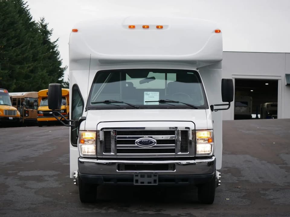 2012 Starcraft Allstar - Image 12