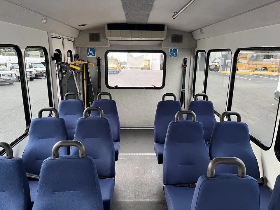 2012 Starcraft Allstar - Image 6