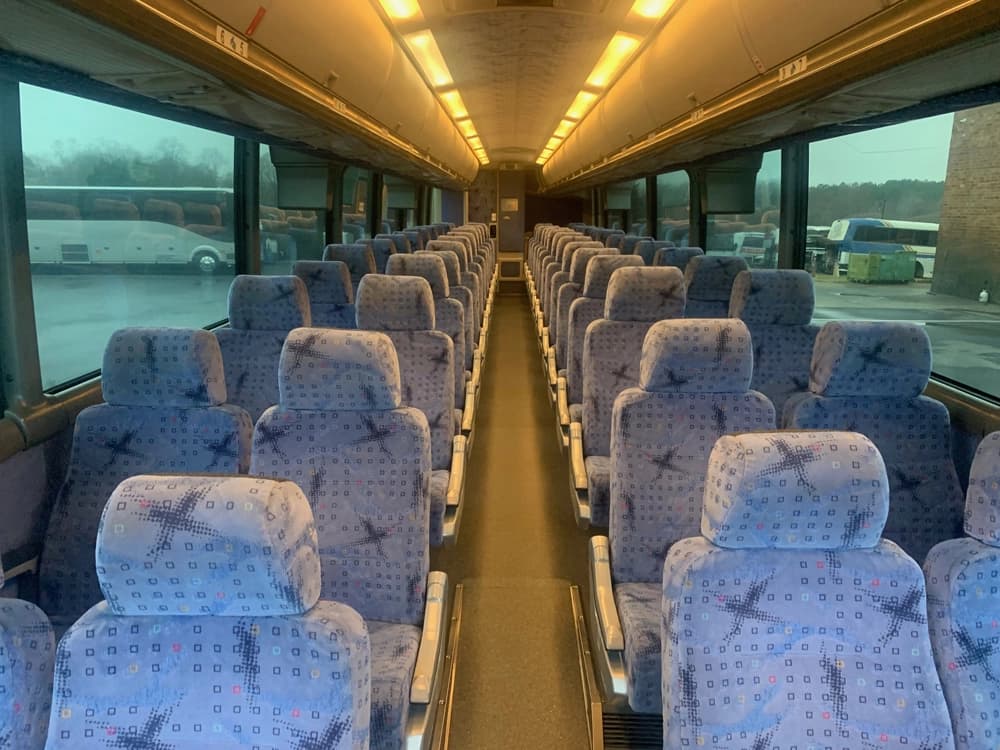 2007 MCI J4500 Coach - Image 11