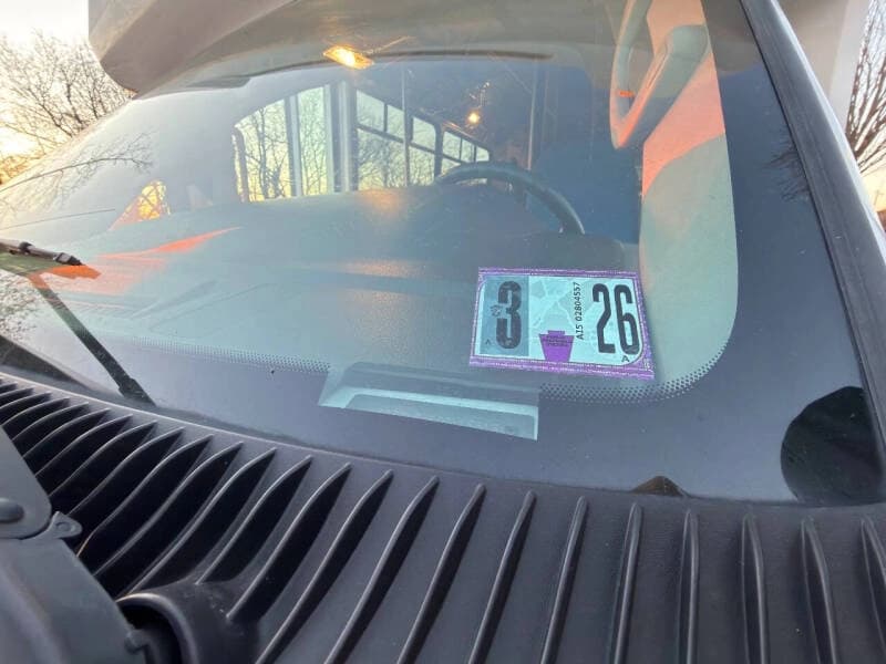 2015 Ford E-350 - Image 23