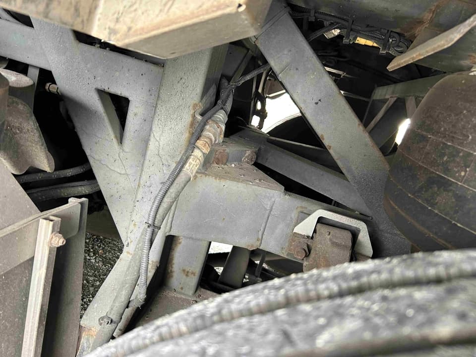 2015 MCI J4500 Coach - Image 15