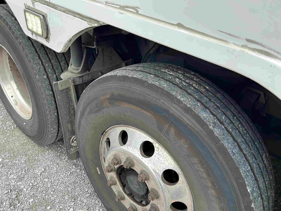 2015 MCI J4500 Coach - Image 16