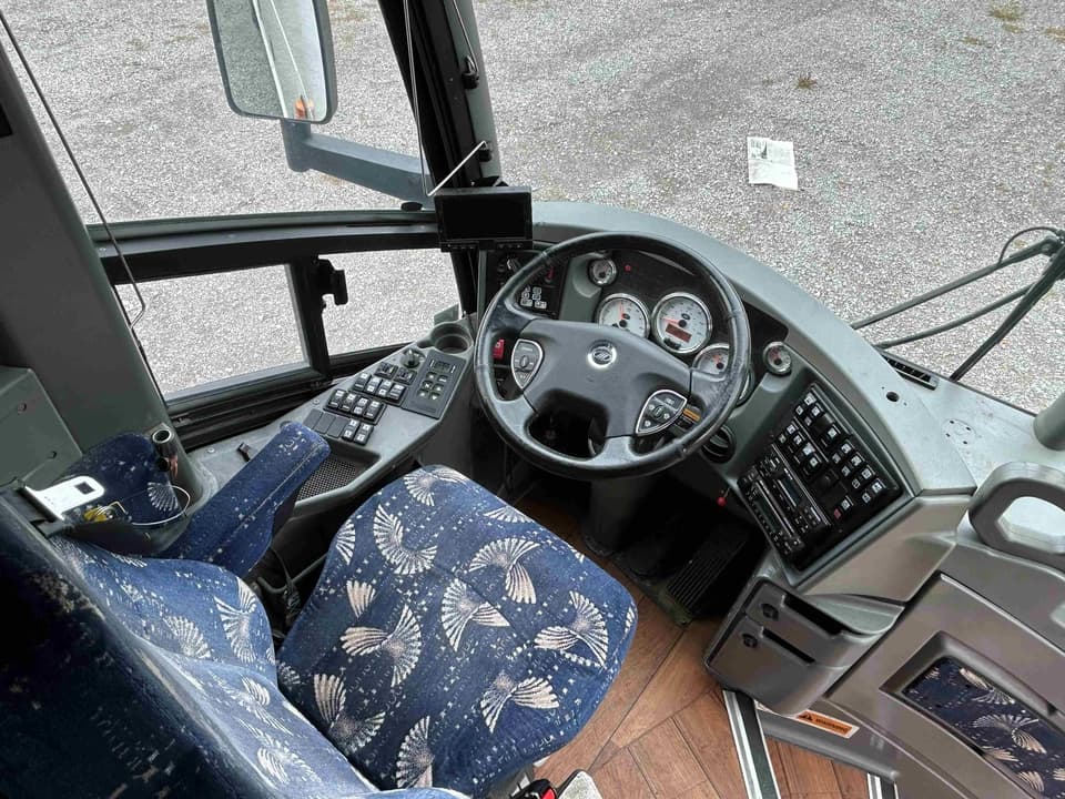 2015 MCI J4500 Coach - Image 19