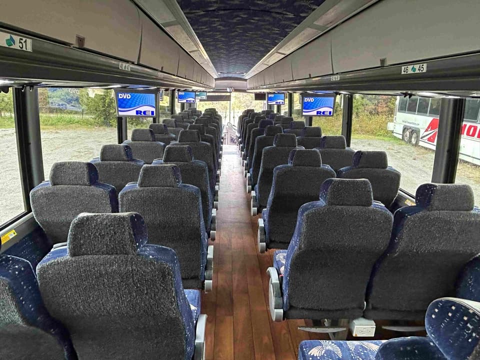 2015 MCI J4500 Coach - Image 22