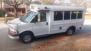 2013 Chevrolet G3500 bus