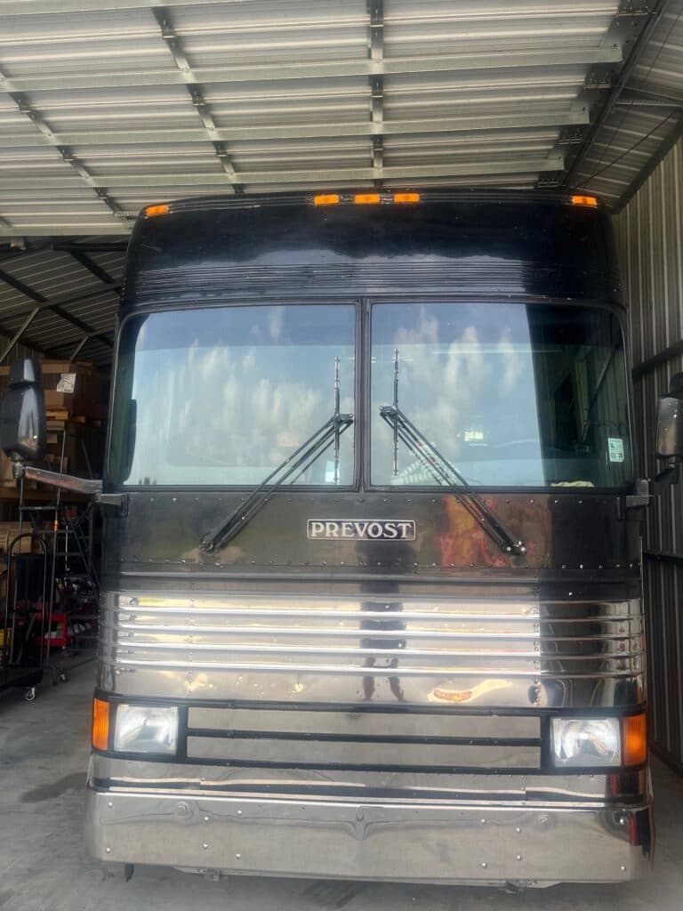 1994 Prevost Le Mirage 12 Bunk Entertainer - Image 2