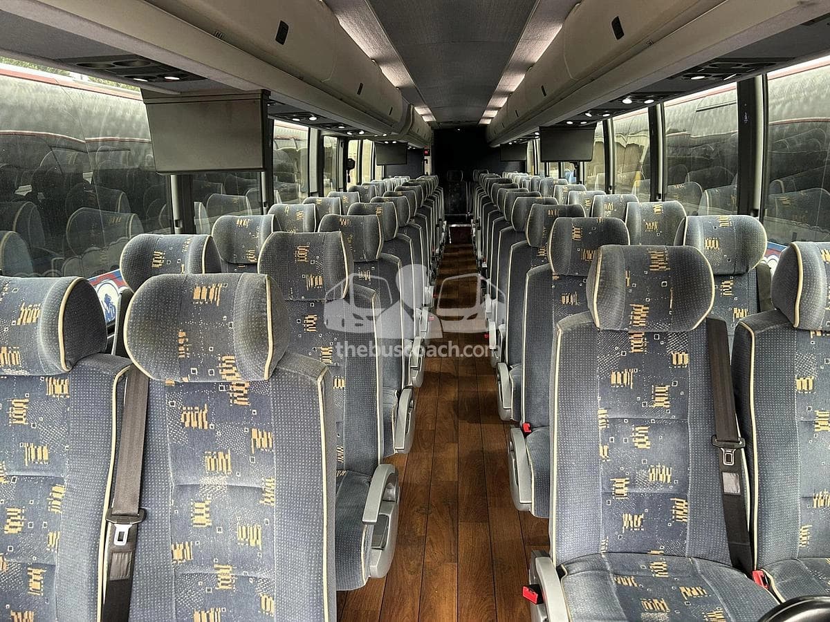 2016 Prevost X3-45 ADA - Image 2