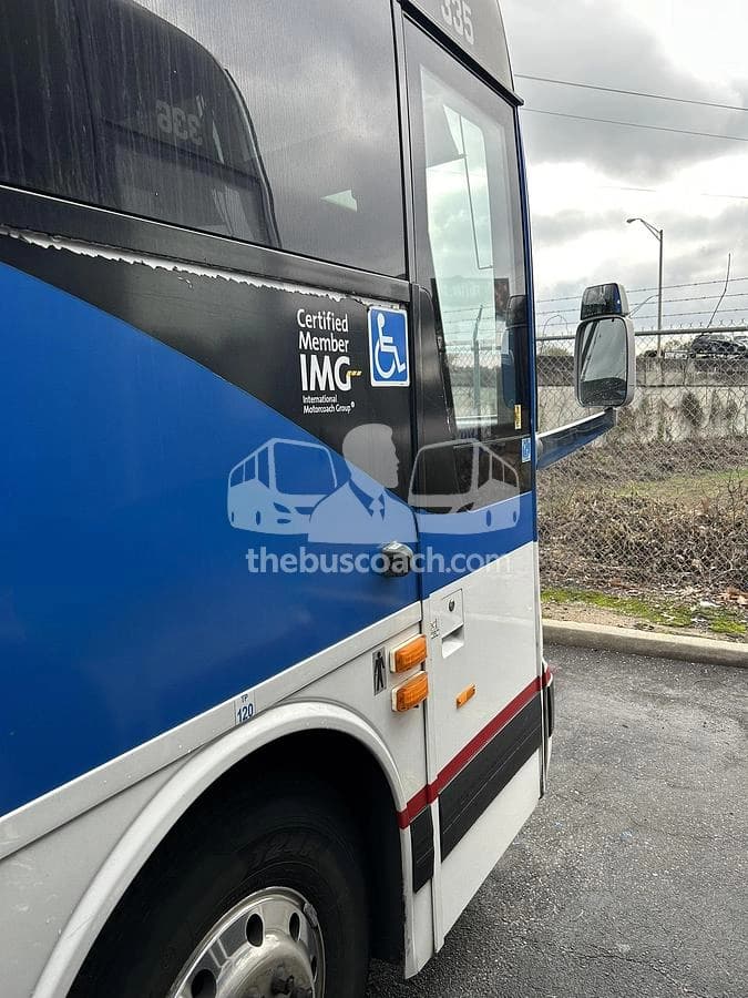 2016 Prevost X3-45 ADA - Image 10