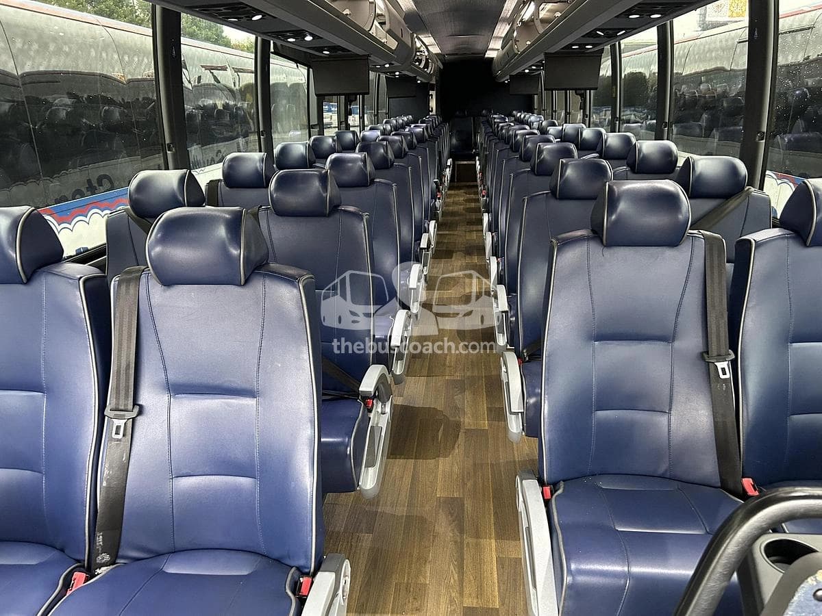 2018 Prevost X3-45 ADA - Image 2