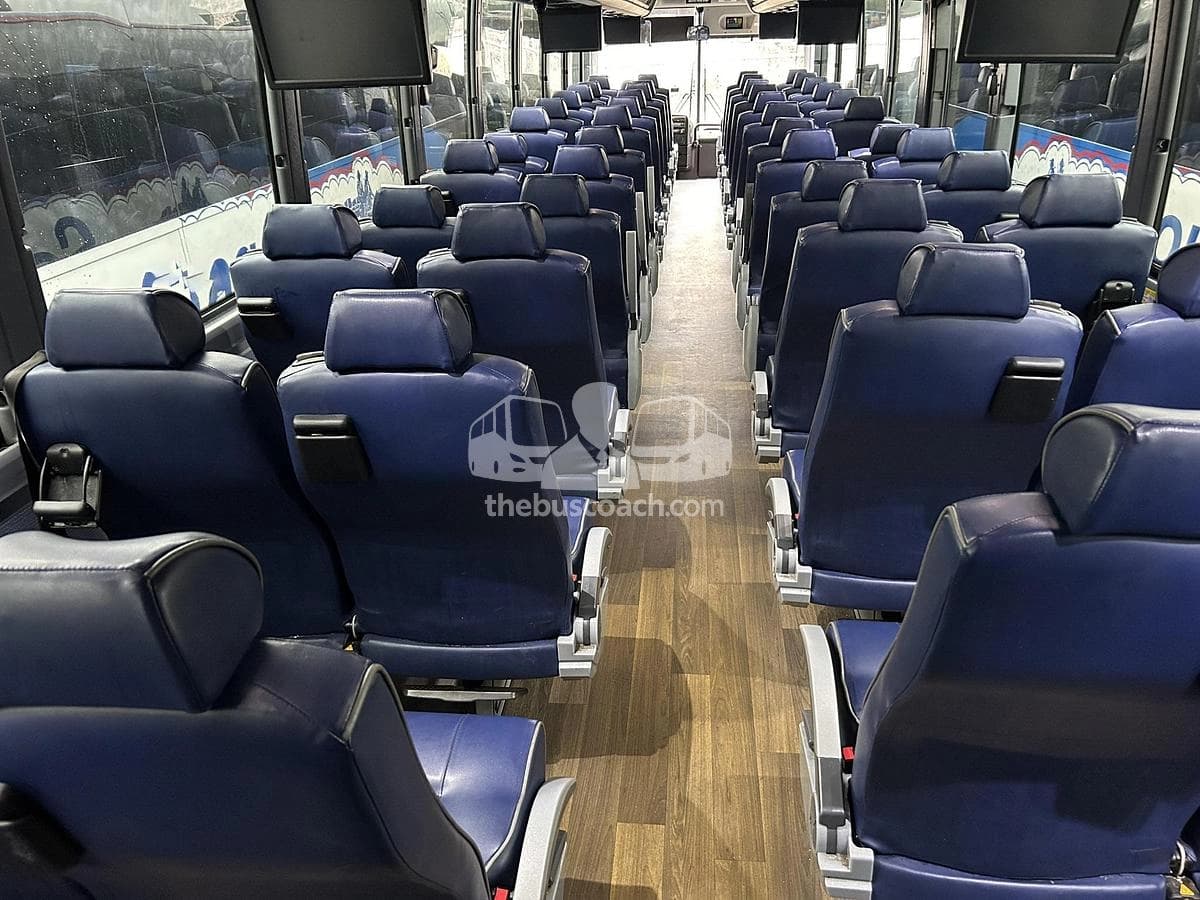 2018 Prevost X3-45 ADA - Image 11