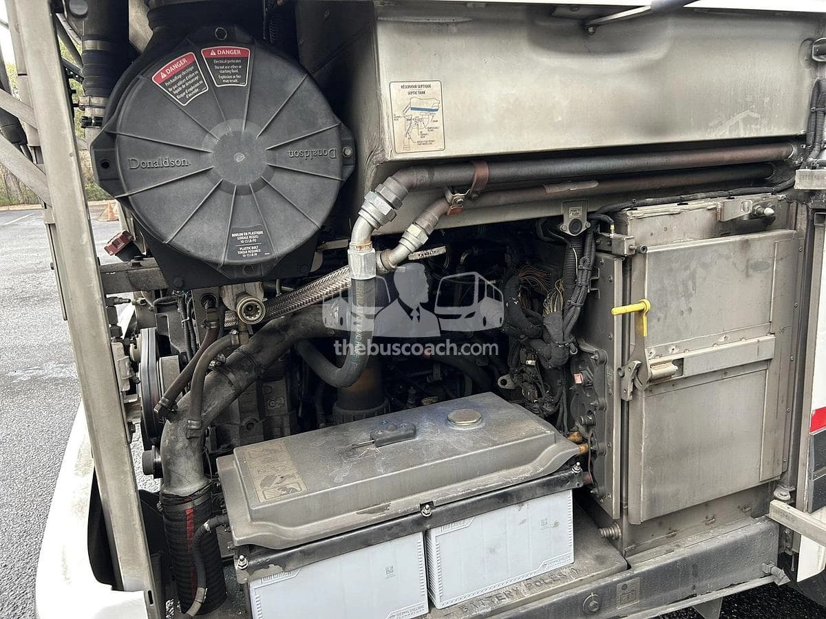 2018 Prevost X3-45 ADA - Image 12