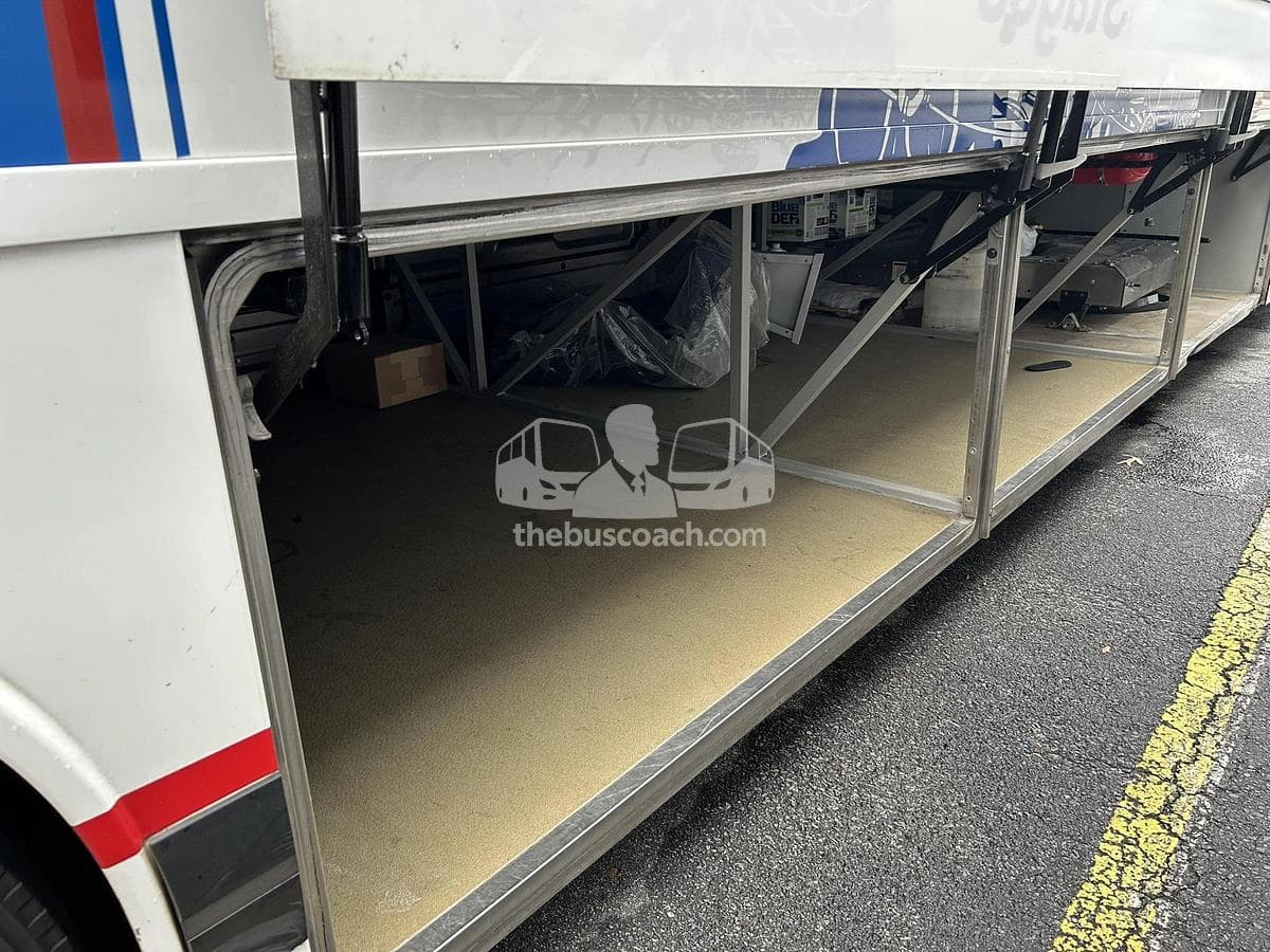 2018 Prevost X3-45 ADA - Image 6