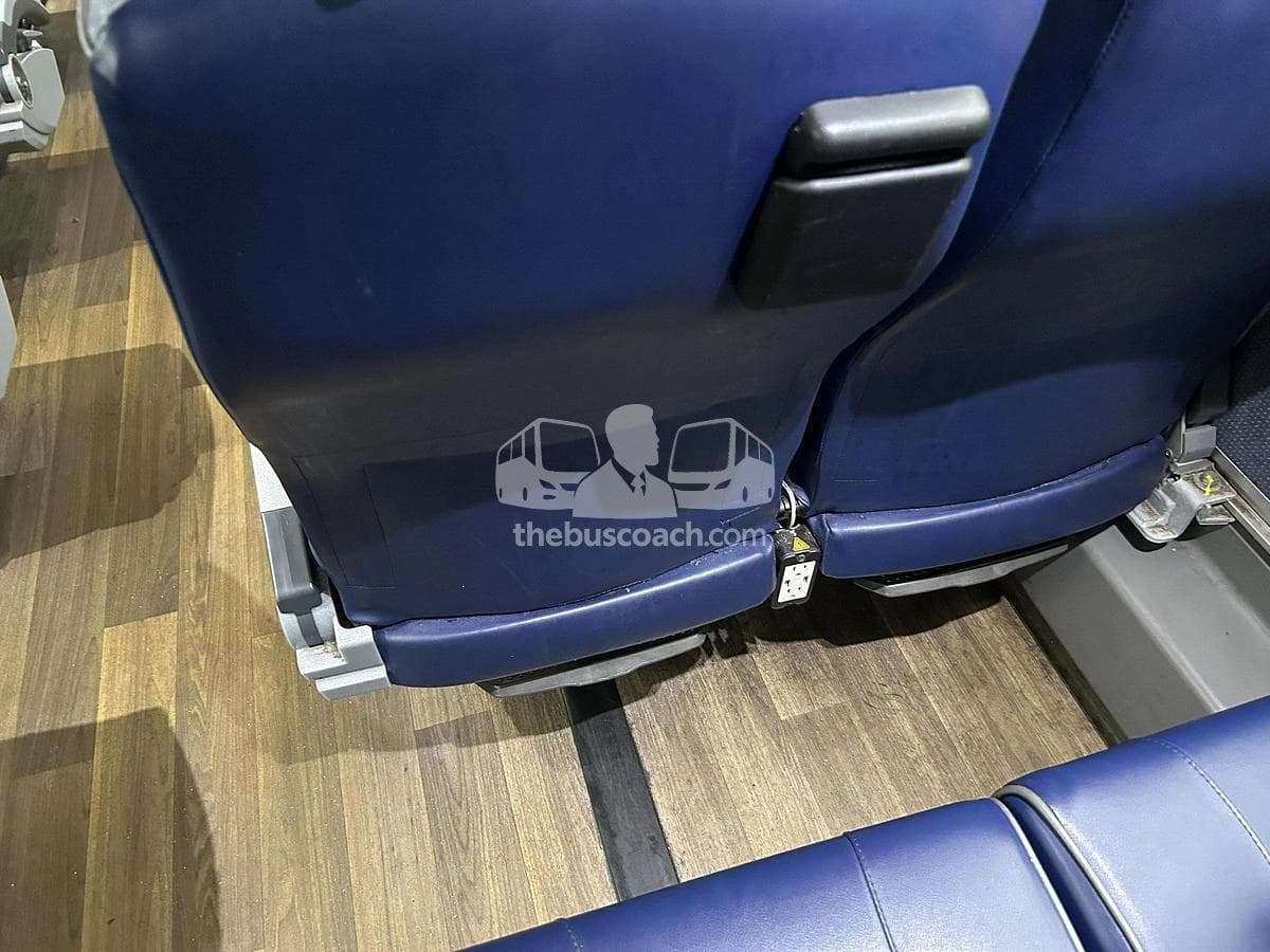 2018 Prevost X3-45 ADA - Image 7