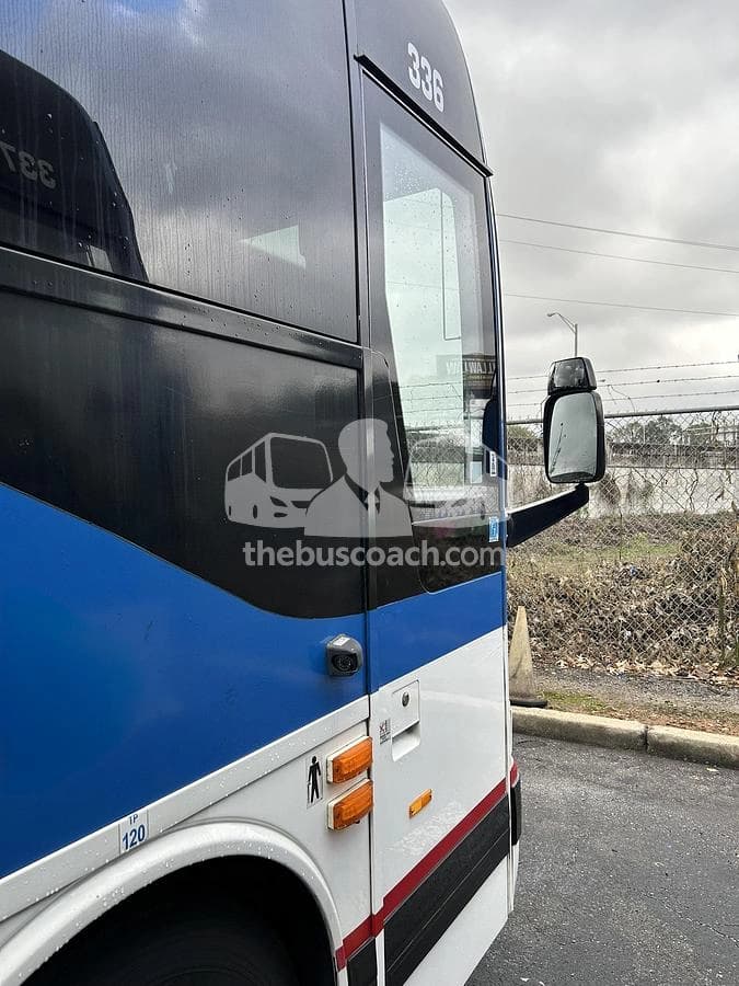2018 Prevost X3-45 ADA - Image 18