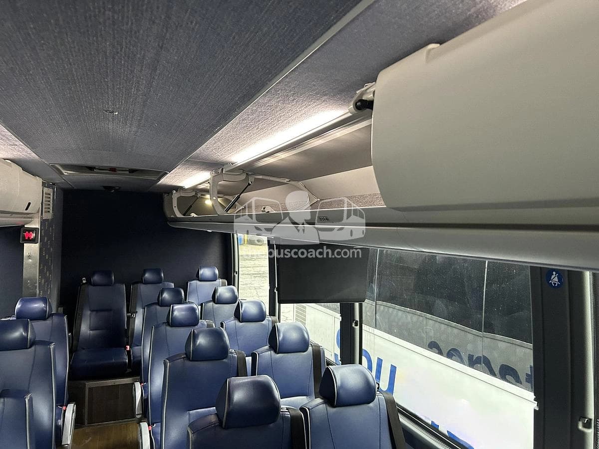 2018 Prevost X3-45 ADA - Image 22