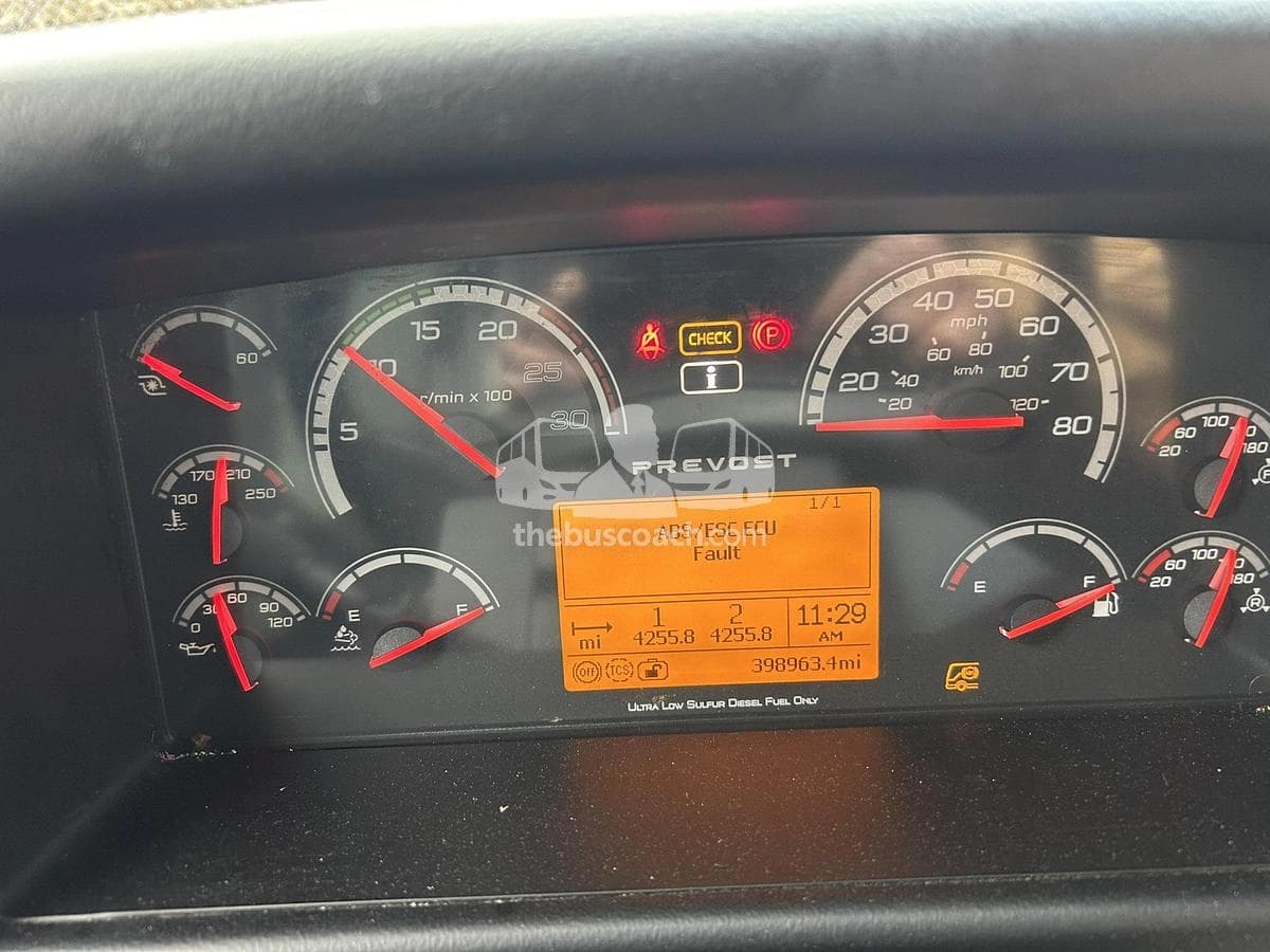 2018 Prevost X3-45 ADA - Image 26