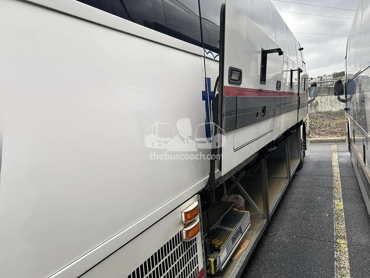 2018 Prevost X3-45 ADA - Image 2