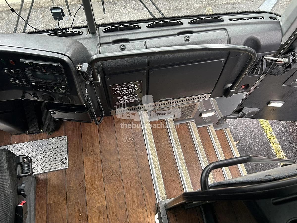 2018 Prevost X3-45 ADA - Image 20