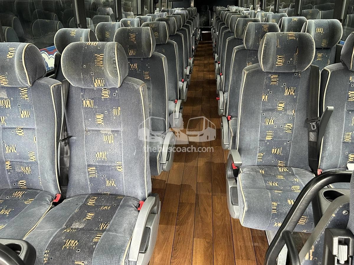 2015 Prevost X3-45 ADA - Image 2