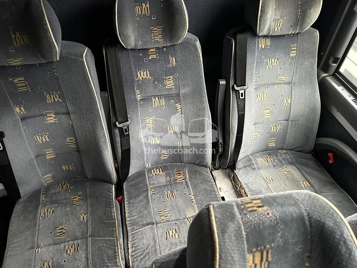 2015 Prevost X3-45 ADA - Image 15