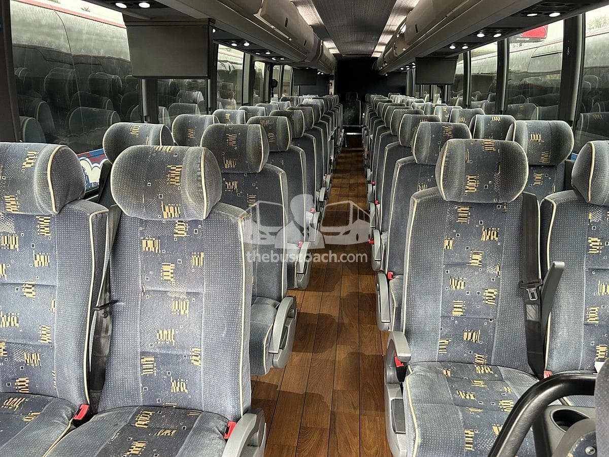 2015 Prevost X3-45 ADA - Image 5