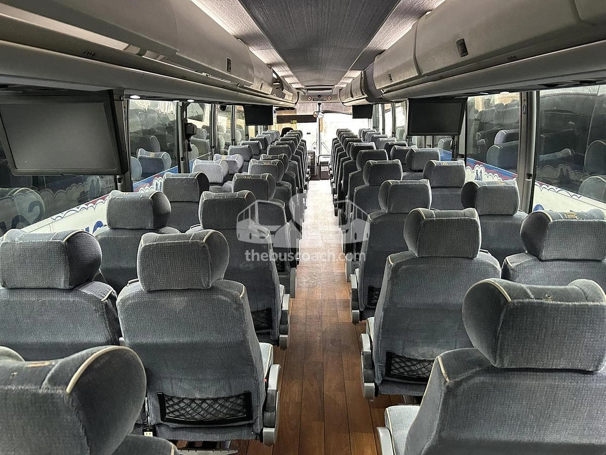 2015 Prevost X3-45 ADA - Image 8
