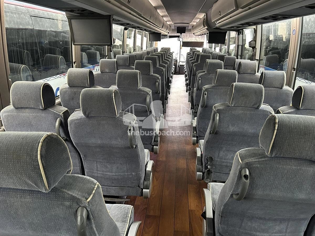 2013 Prevost X3-45 ADA - Image 12