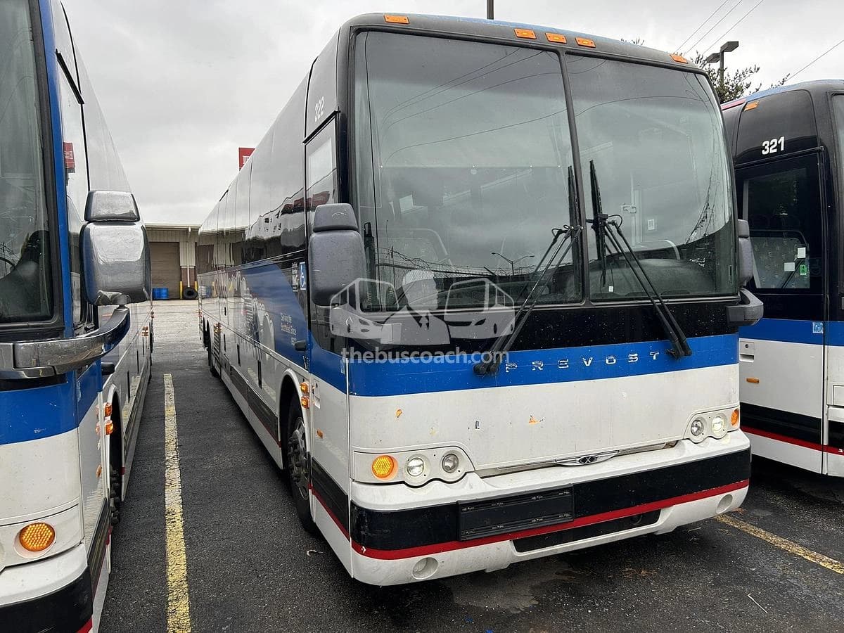 2013 Prevost X3-45 ADA - Image 13