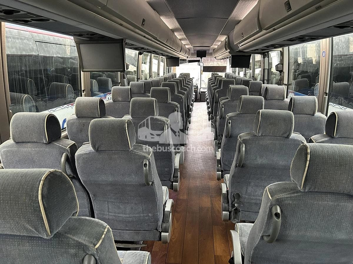 2013 Prevost X3-45 ADA - Image 18