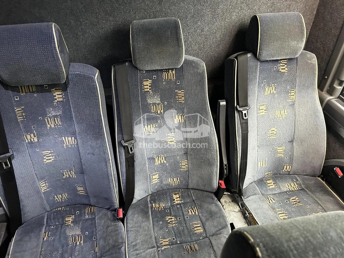 2013 Prevost X3-45 ADA - Image 25