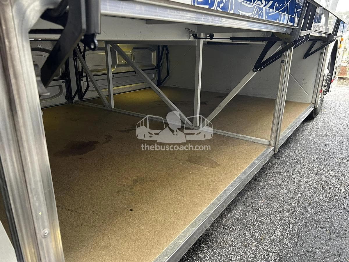 2013 Prevost X3-45 ADA - Image 26