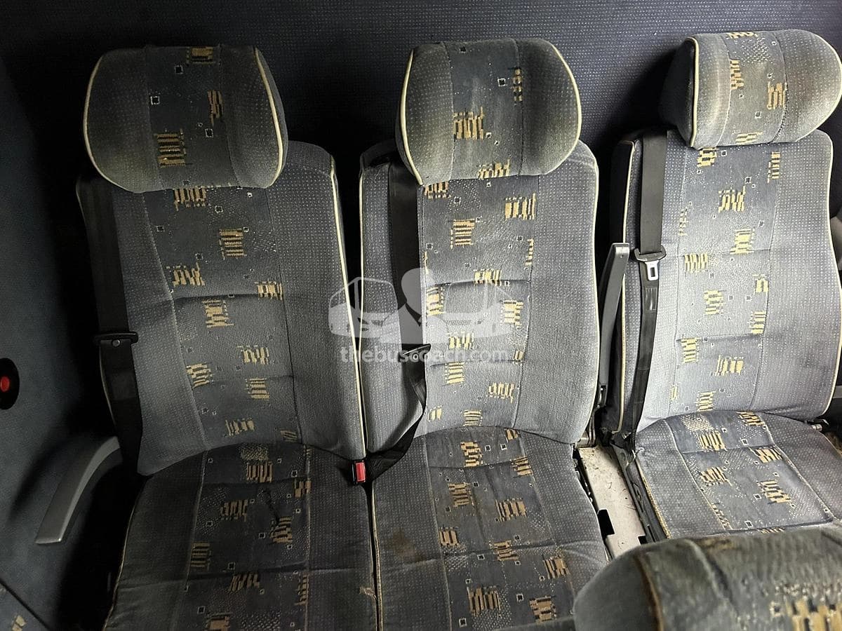 2013 Prevost X3-45 ADA - Image 2