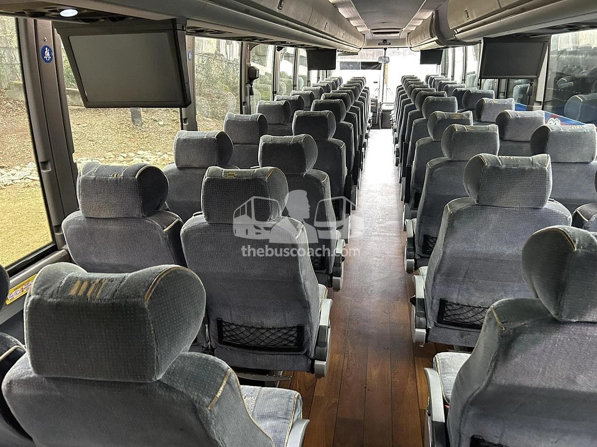 2013 Prevost X3-45 ADA - Image 11