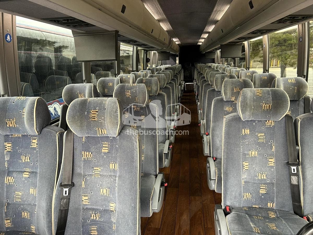 2013 Prevost X3-45 ADA - Image 18